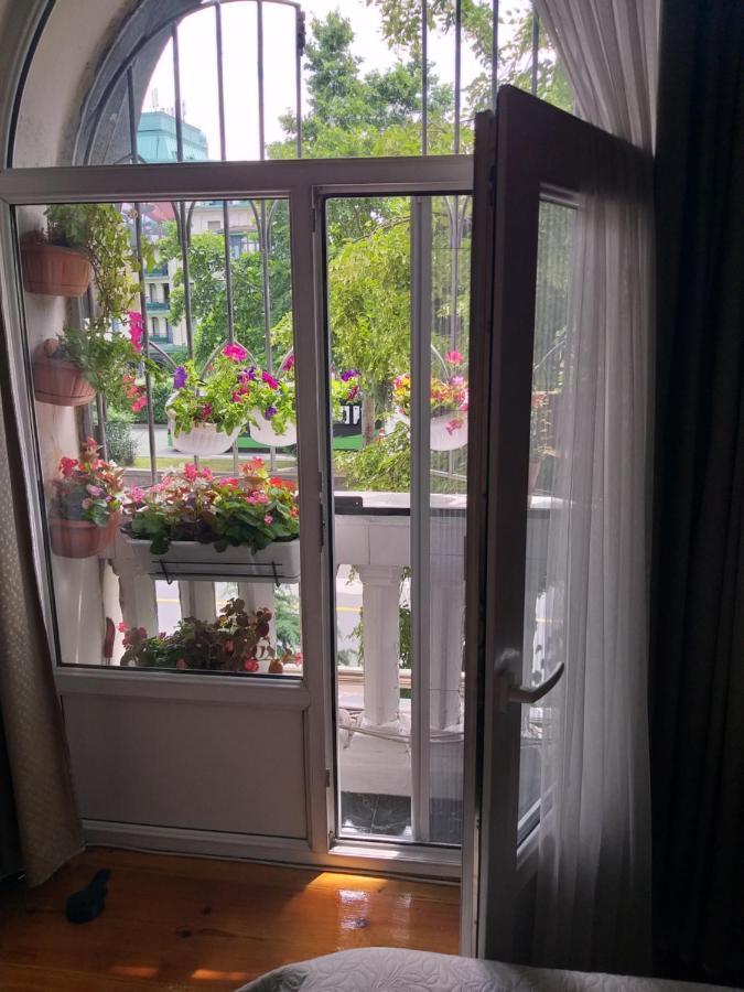 10 Baratashvili St Tbilisi Bagian luar foto
